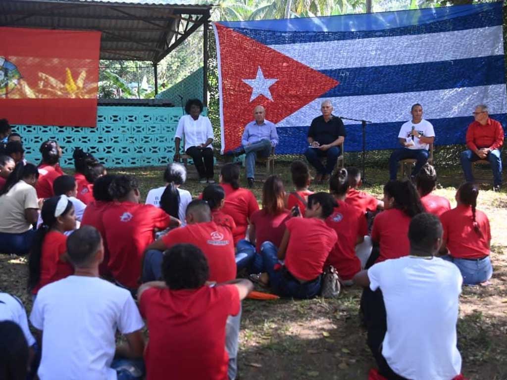 dialogo-diaz-canel-con-jovenes-en-oriental-provincia-de-cuba