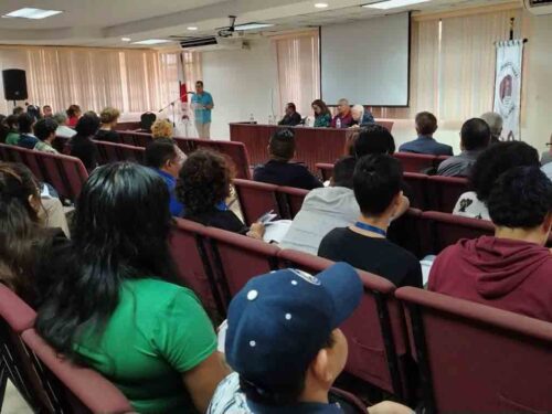 libro-en-panama-revela-amenazas-de-trump-sobre-canal