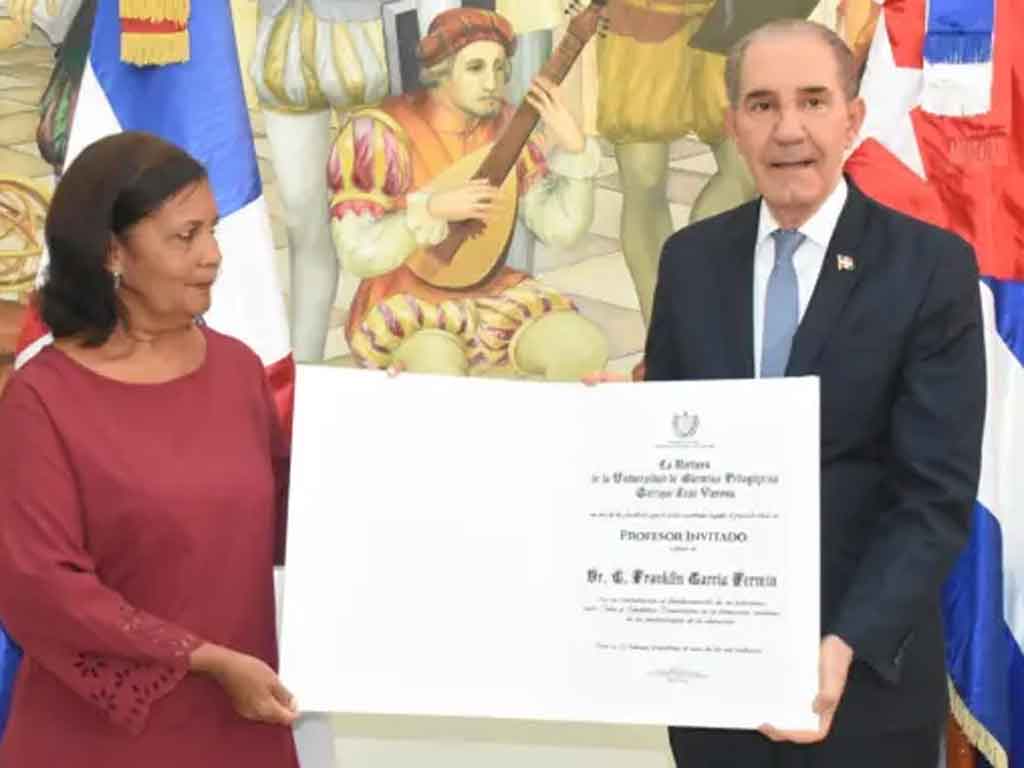 universidad-de-cuba-reconoce-a-titular-dominicano-educacion-superior