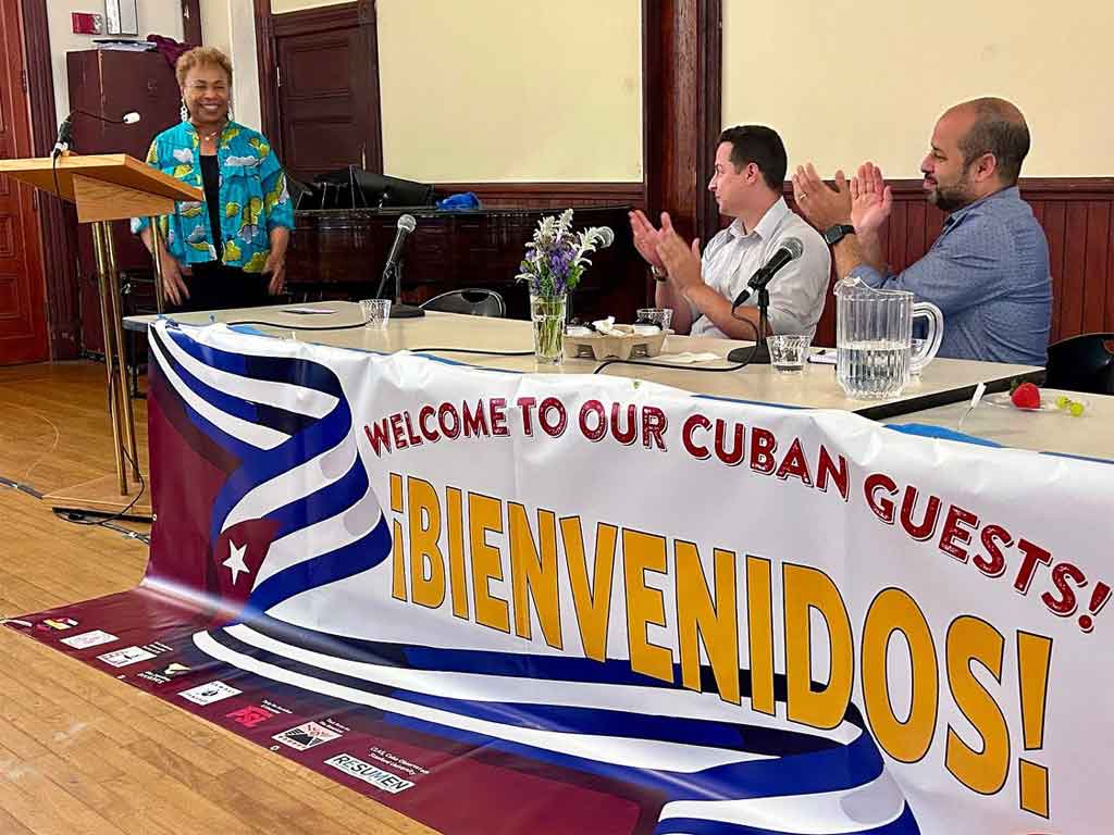 alcaldesa-de-oakland-barbara-lee-reitera-su-solidaridad-con-cuba