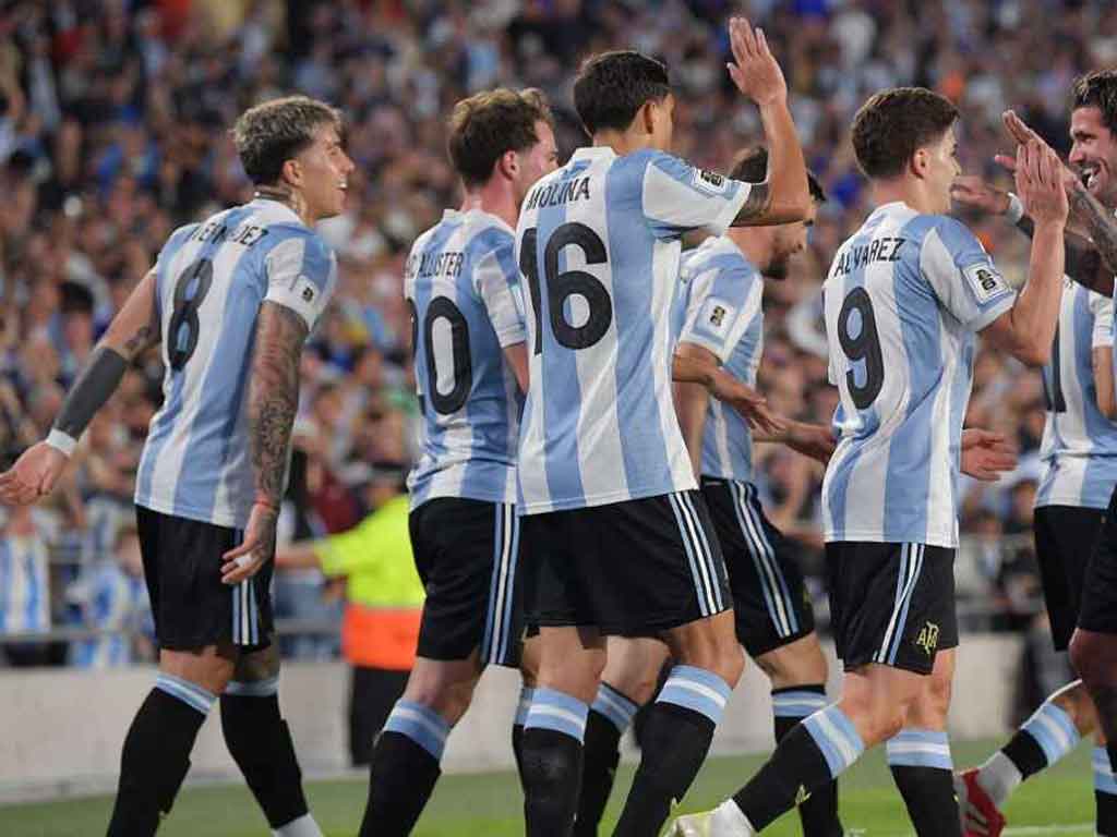 con-messi-de-titular-argentina-recibe-a-colombia-en-el-monumental
