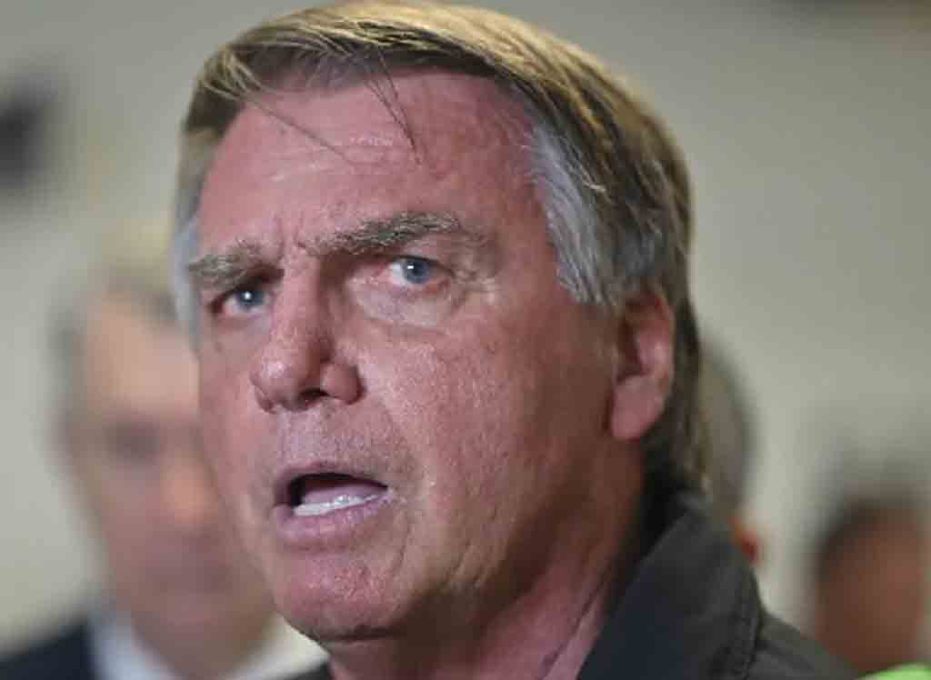 bolsonaro-responde-en-brasil-ante-campana-antidemocratica-de-hijo