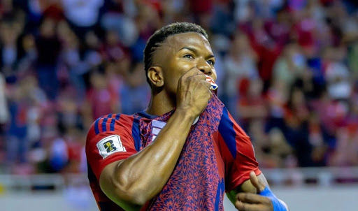 otro-futbolista-tico-lesionado-antes-de-juego-con-estados-unidos