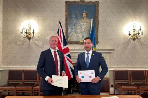 kazajstan-firma-plan-de-cooperacion-militar-con-el-reino-unido