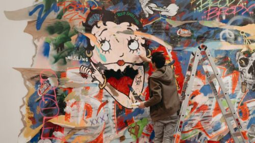 adrien-brody-ganador-de-oscar-2024-sorprende-con-su-arte-en-eeuu