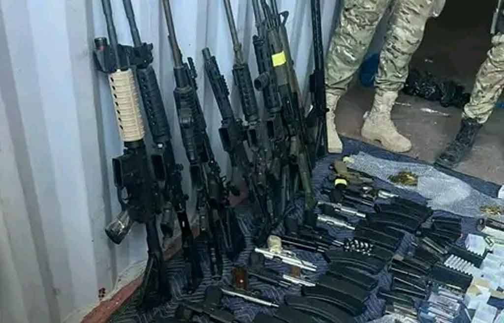 policia-de-angola-recogio-mas-de-31-mil-armas-en-tres-meses