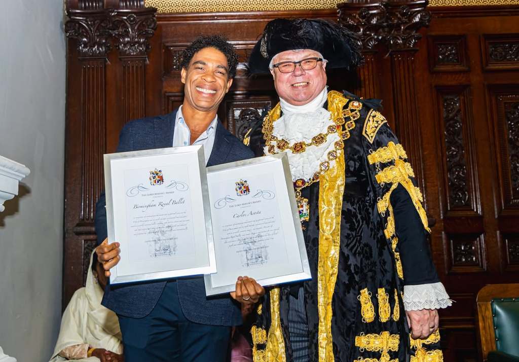 carlos-acosta-recibe-premio-lord-mayor-de-birmingham