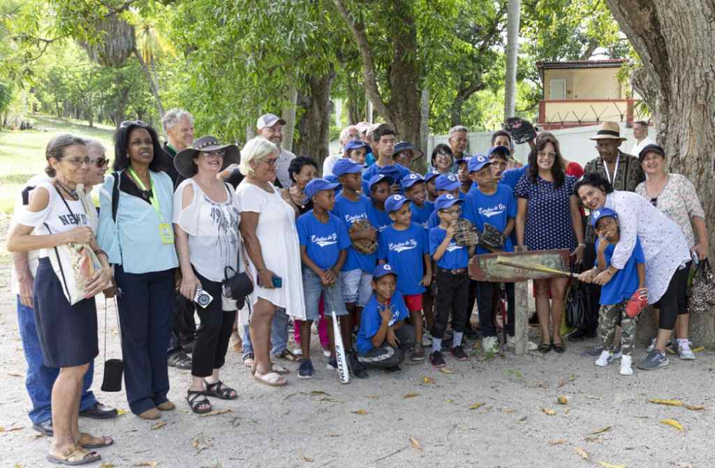 de-la-mano-de-hemingway-romance-en-cuba-entre-arte-e-historia