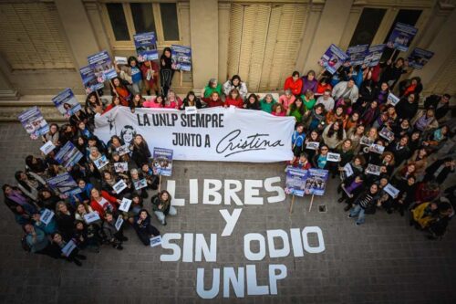 gana-fuerza-campana-argentina-con-cristina-2