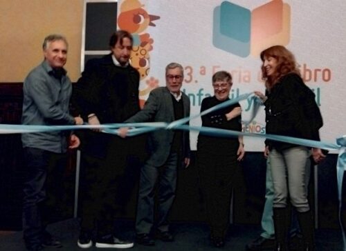 tributo-a-ninos-muertos-en-gaza-en-feria-argentina-del-libro-infantil