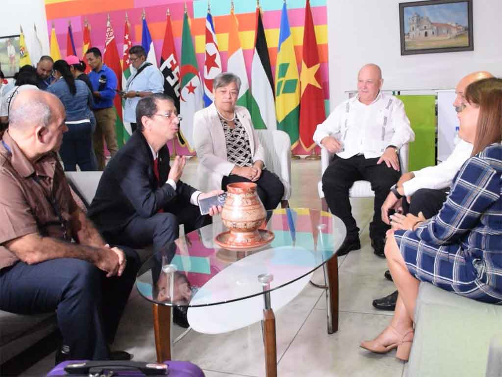 arribo-a-nicaragua-vice-primer-ministro-de-cuba