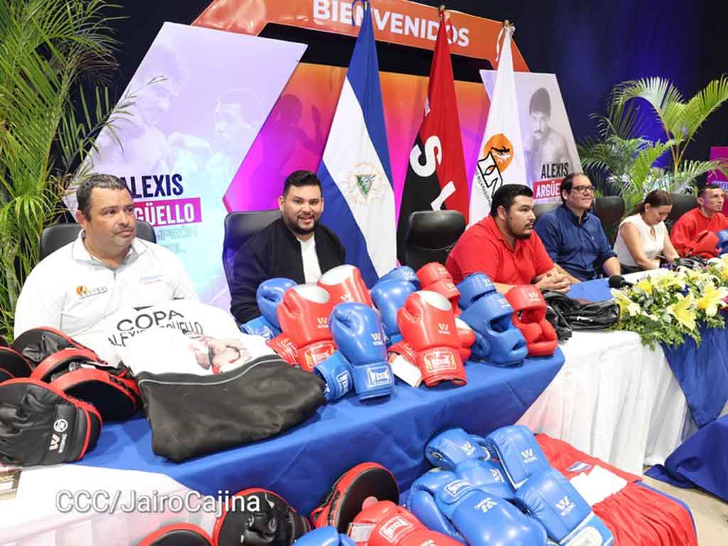 entregan-en-nicaragua-materiales-deportivos-para-escuelas-de-boxeo