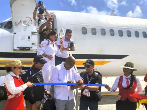 aerolinea-venezolana-reinicia-operaciones-con-destino-a-cuba