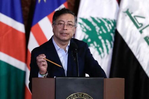 presidente-de-colombia-clausura-cumbre-de-emergencia-por-palestina