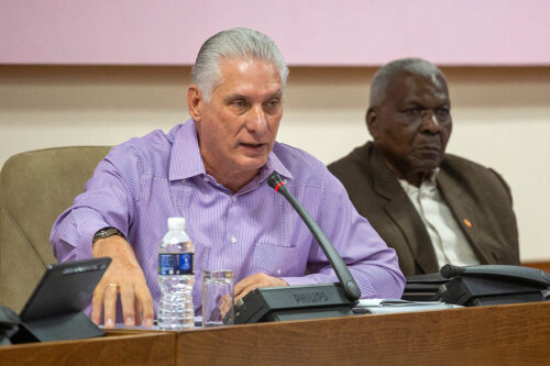 presidente-de-cuba-llama-a-incrementar-produccion-y-romper-inercias