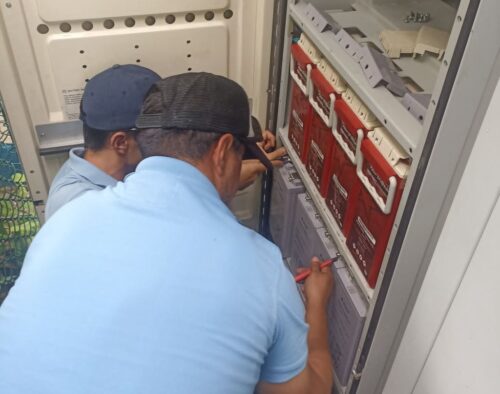 instala-etecsa-bancos-de-baterias-para-servicio-telefonico-en-cuba