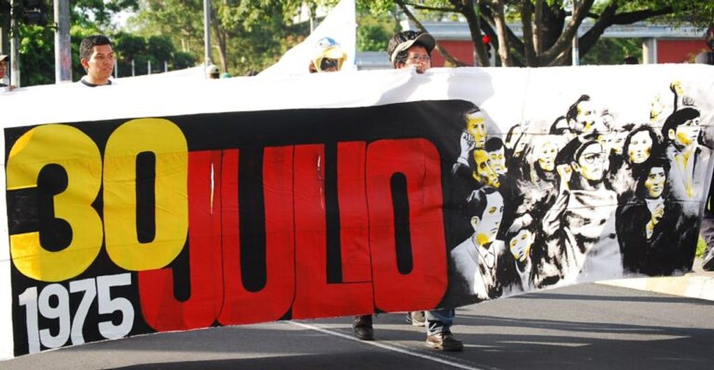 salvadorenos-conmemoran-50-anos-de-masacre-2