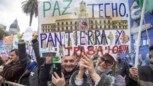 millares-de-argentinos-piden-pan-y-trabajo-a-san-cayetano