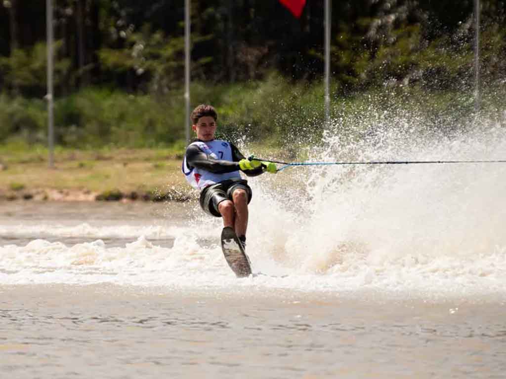 argentino-giorgis-logra-oro-en-el-esqui-acuatico-de-asuncion