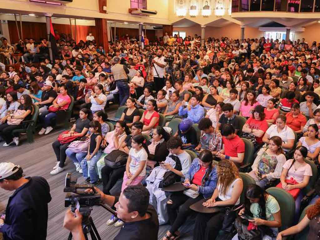 gobierno-inicio-entrega-de-25-mil-becas-a-estudiantes-de-nicaragua