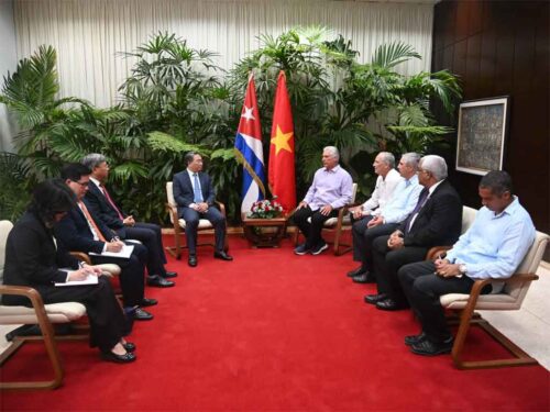 recibio-diaz-canel-a-ministro-de-justicia-de-vietnam