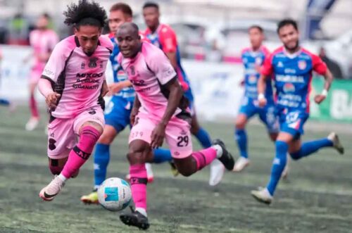 mixco-sin-perder-y-lider-del-apertura-2025-del-futbol-de-guatemala