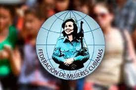 mujeres-cubanas-reciben-felicitaciones-en-aniversario-66-de-la-fmc-3