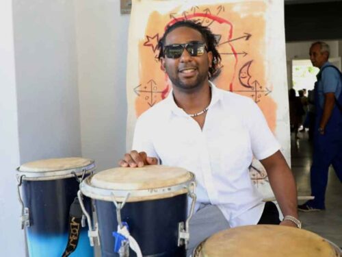 musico-panameno-interesado-en-cooperar-con-proyecto-cubano-timbalaye