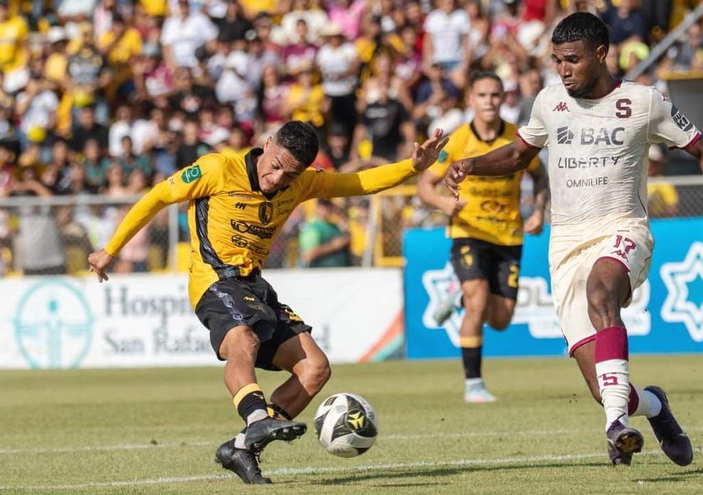 paridad-futbolistica-signa-empate-tico-entre-liberia-y-saprissa