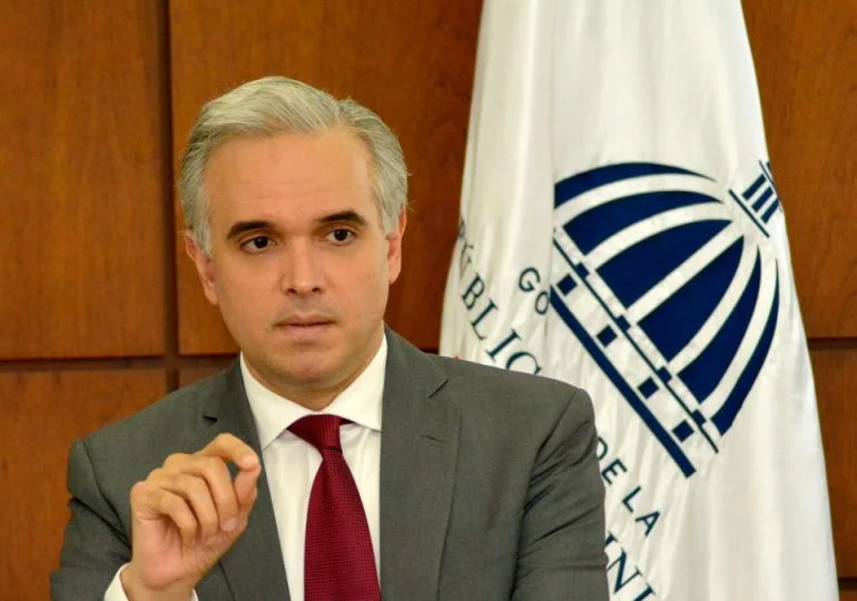 ministro-dominicano-de-educacion-insta-a-garantizar-curso-escolar