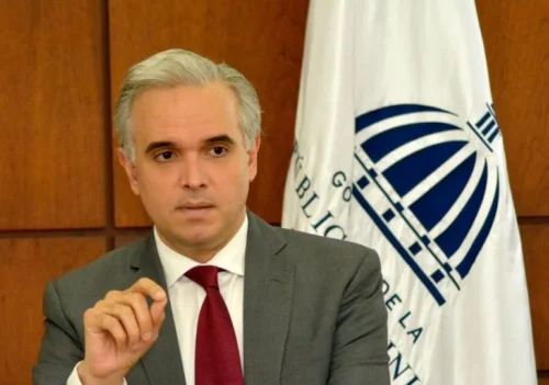 ministro-dominicano-de-educacion-insta-a-garantizar-curso-escolar