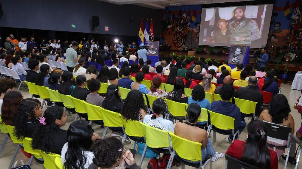 jovenes-nicaraguenses-resaltan-legado-de-fidel-castro-y-tomas-borge