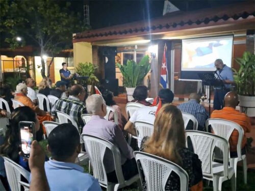 nicaraguacubanos-honran-a-fidel-y-reiteran-compromiso-con-revolucion