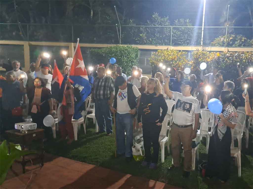 nicaraguacubanos-honran-a-fidel-y-reiteran-compromiso-con-revolucion