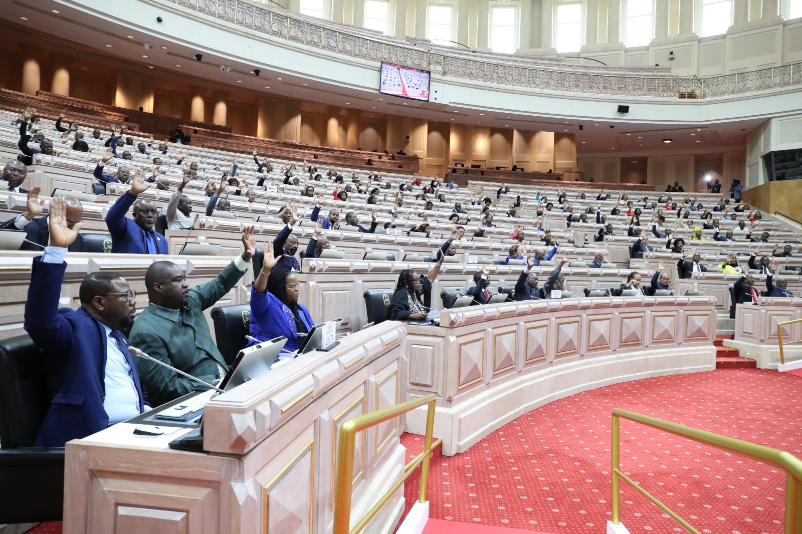 parlamento-de-angola-aprueba-modificaciones-a-leyes-electorales