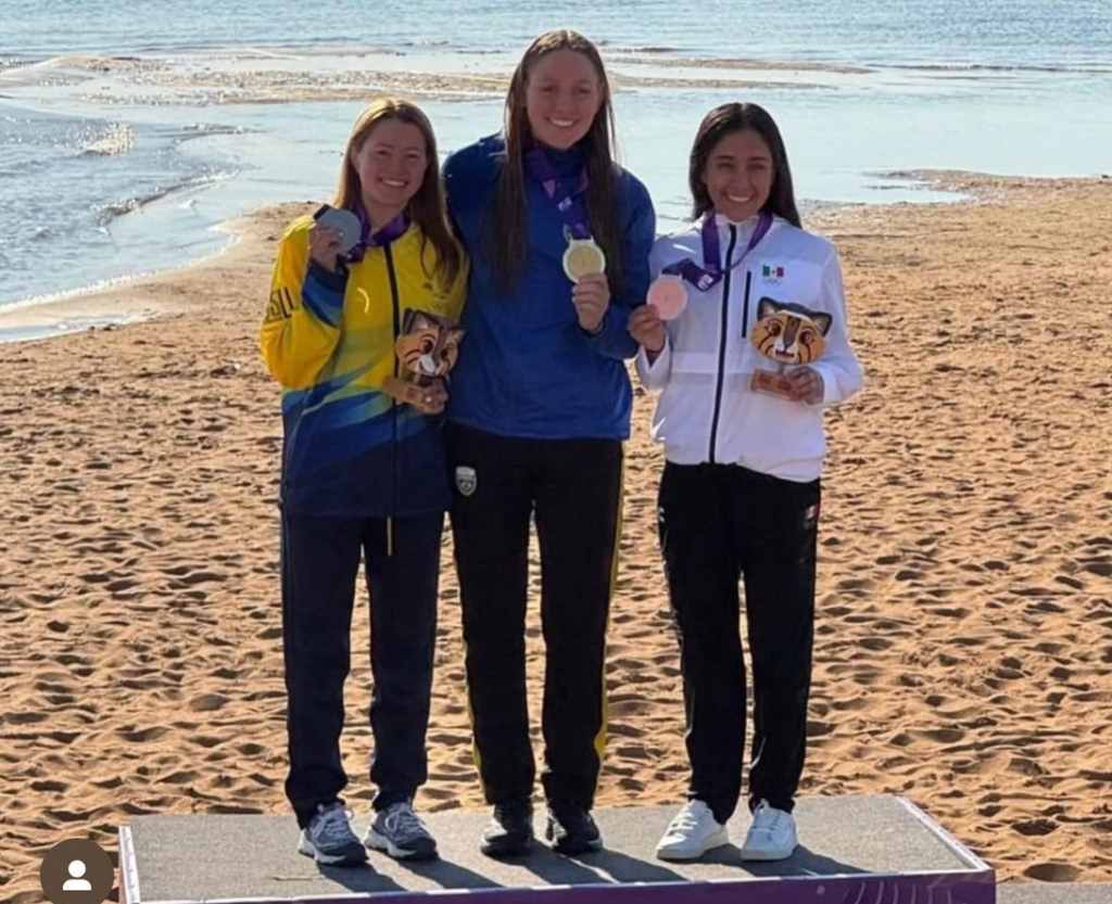 brasilena-eichelberger-gano-aguas-abiertas-en-asuncion-2025