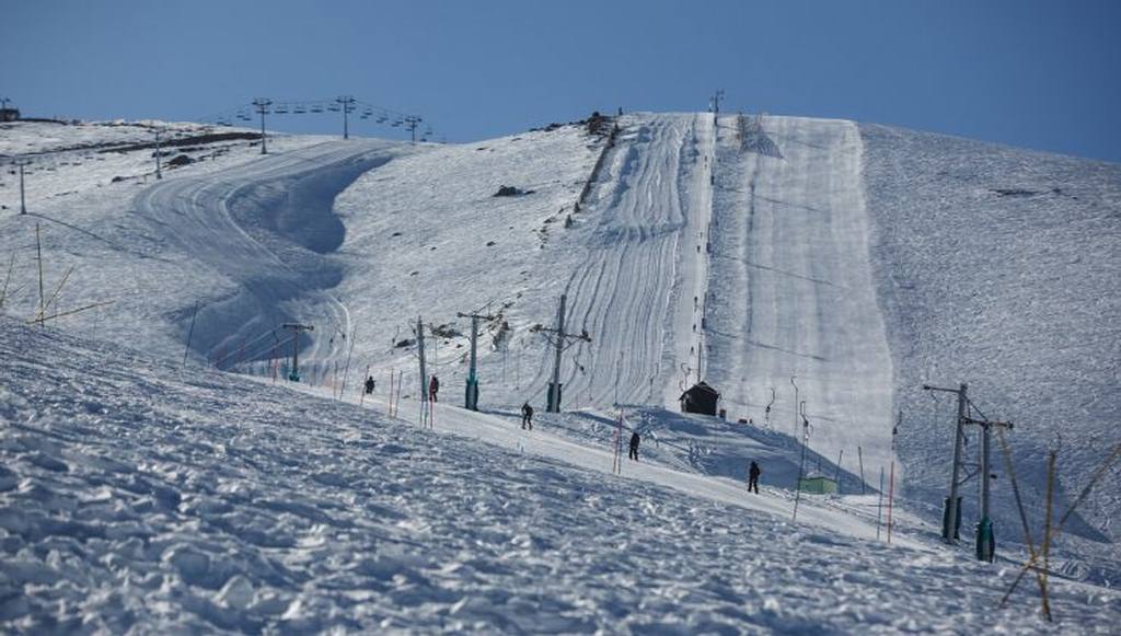 reportan-avalancha-en-centro-de-esqui-en-chile