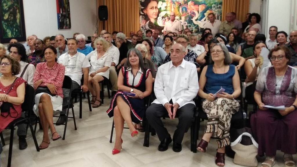 conmemoran-en-embajada-de-cuba-en-italia-natalicio-de-fidel-castro