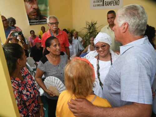 inauguro-diaz-canel-local-gastronomico-para-personas-vulnerables