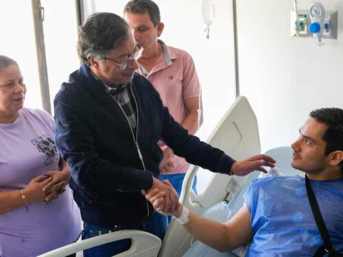 presidente-colombiano-visito-a-policias-heridos-por-ataque-a-aeronave