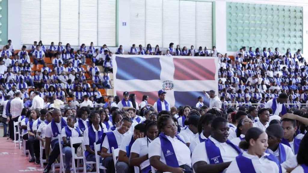 casi-tres-mil-jovenes-dominicanos-graduados-del-programa-oportunidad