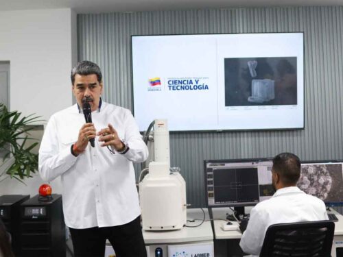 maduro-convoca-a-premio-nacional-de-ciencia-tecnologia-e-innovacion