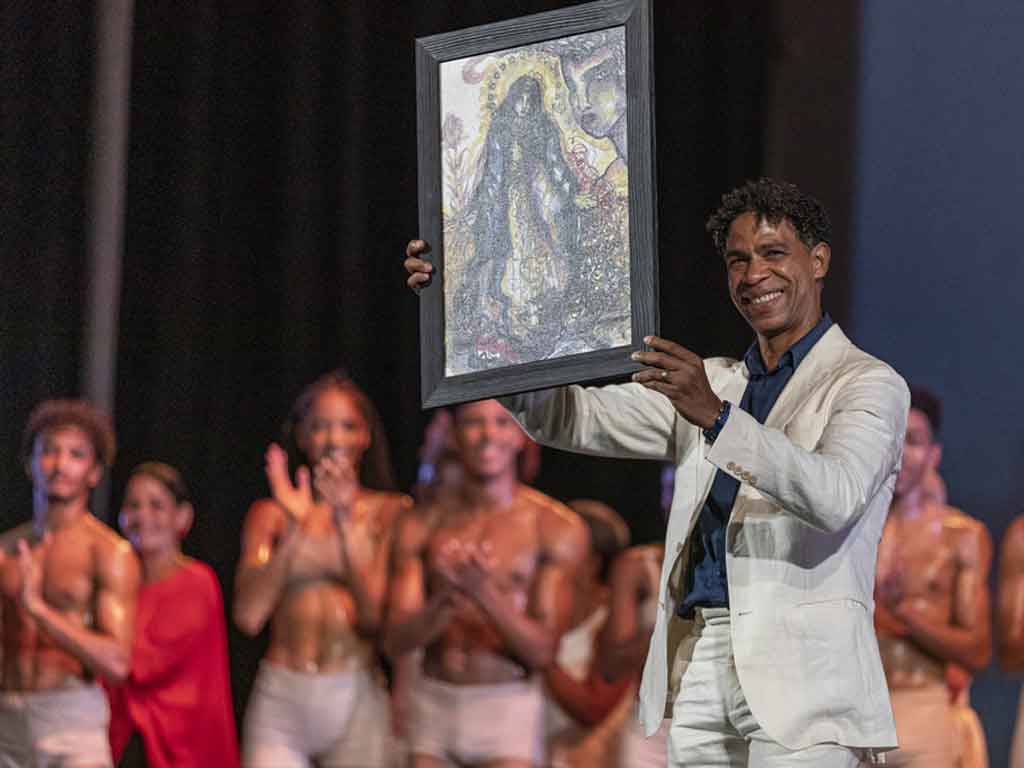 entre-emocion-y-aplausos-acosta-danza-celebra-su-decimo-aniversario