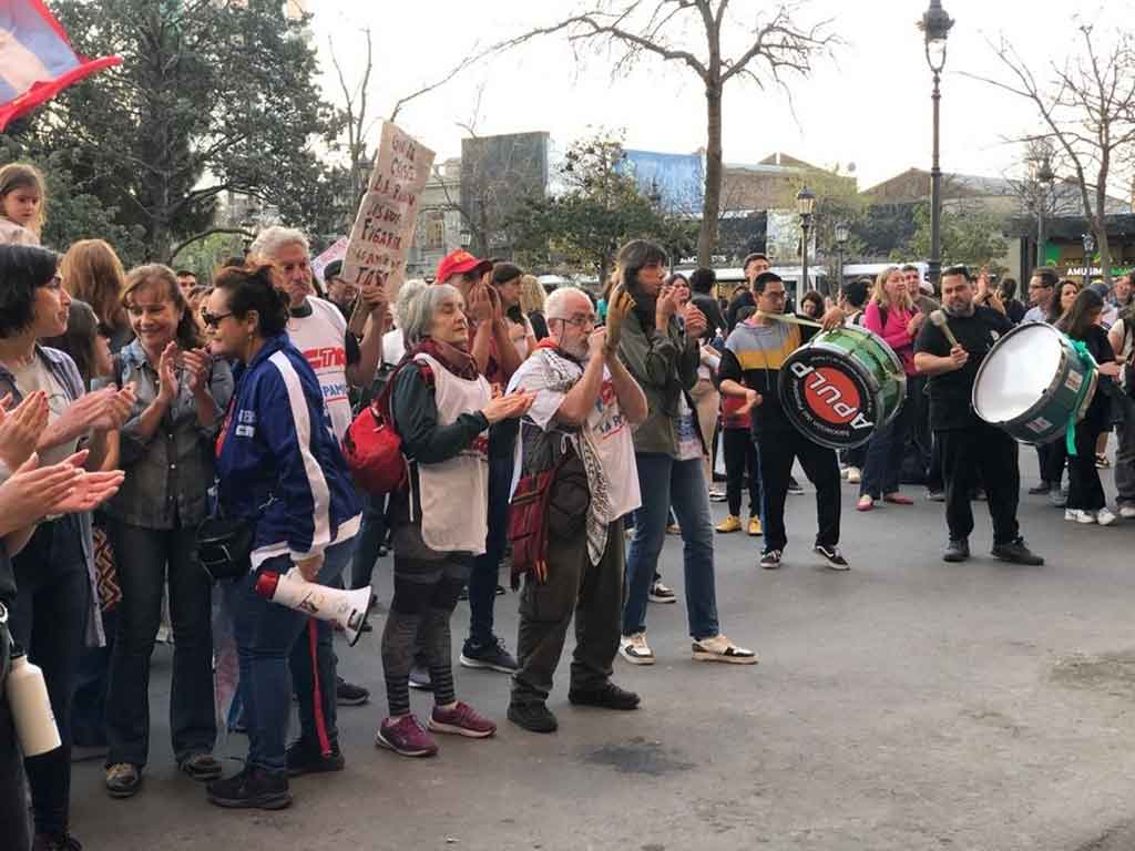 ruidazo-en-argentina-contra-el-veto-de-milei-a-la-salud-pediatrica