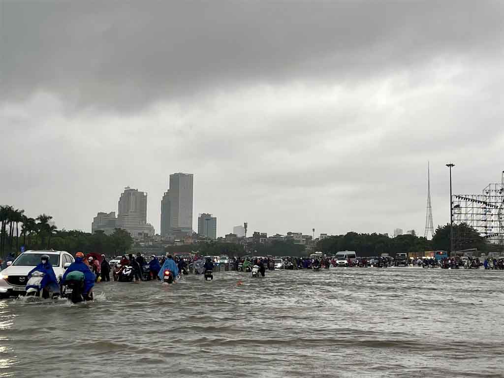 tifon-bualoi-deja-mas-de-30-muertos-y-desaparecidos-en-vietnam