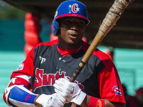 santiago-por-prolongar-su-invicto-en-serie-beisbolera-cubana