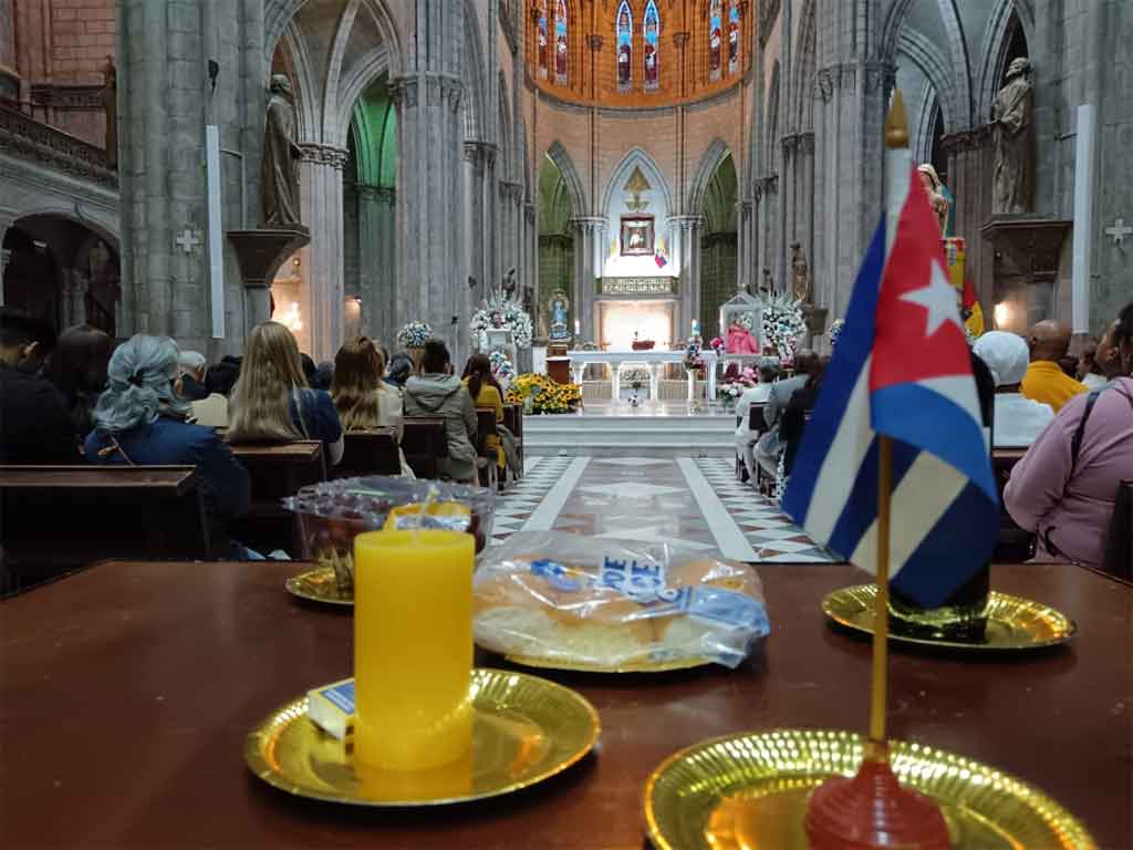 devotos-veneran-en-ecuador-a-la-caridad-del-cobre-patrona-de-cuba