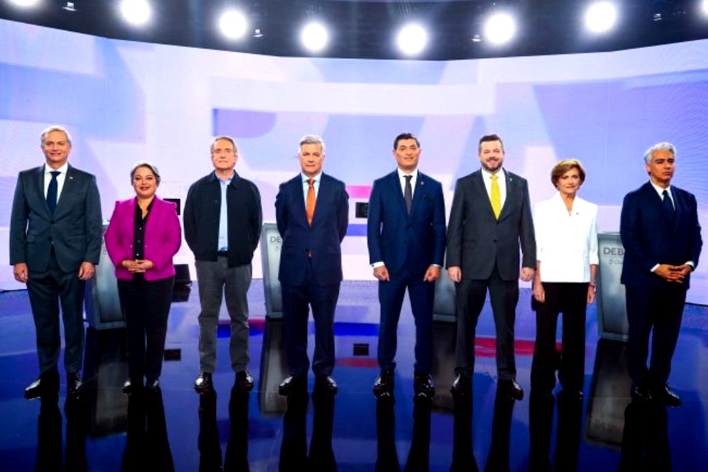 diferencias-y-emplazamientos-en-primer-debate-de-candidatos-chilenos