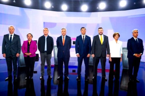 diferencias-y-emplazamientos-en-primer-debate-de-candidatos-chilenos