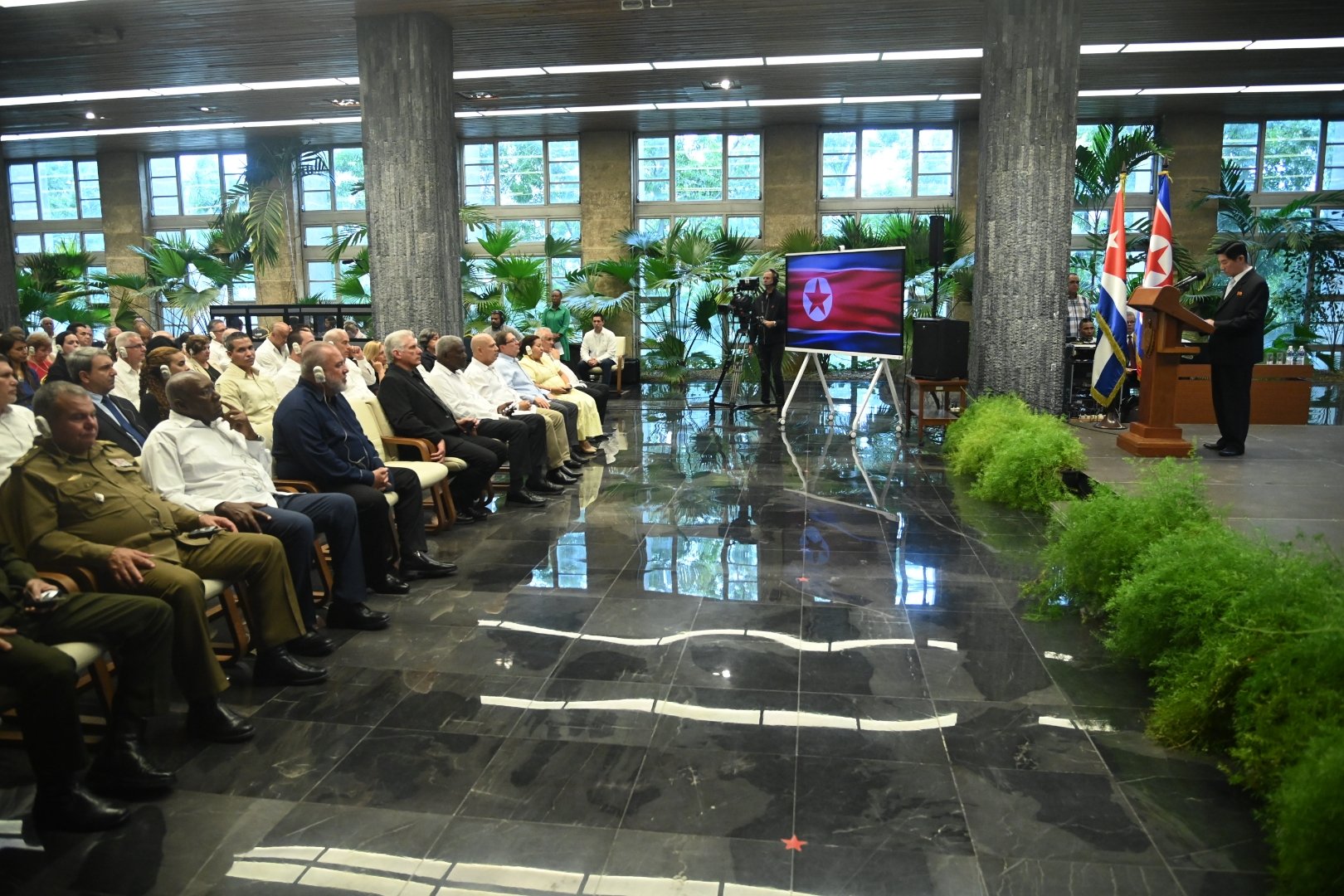 El presidente de Cuba, Miguel Díaz-Canel, encabezó un acto por los 65 años del establecimiento de relaciones diplomáticas con República Popular Democrática de Corea (RPDC)